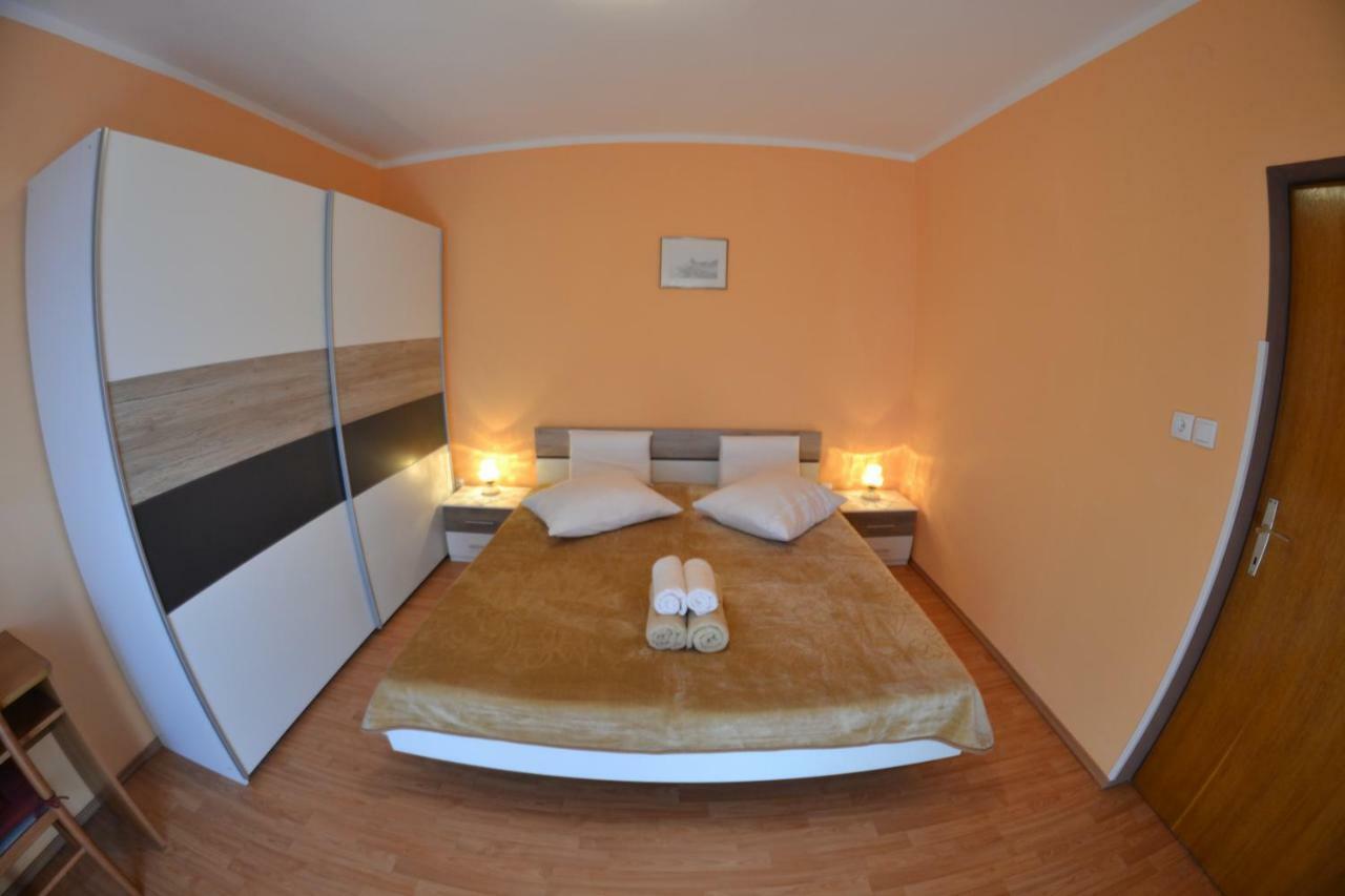 Apartman Jadranka Palit Екстер'єр фото