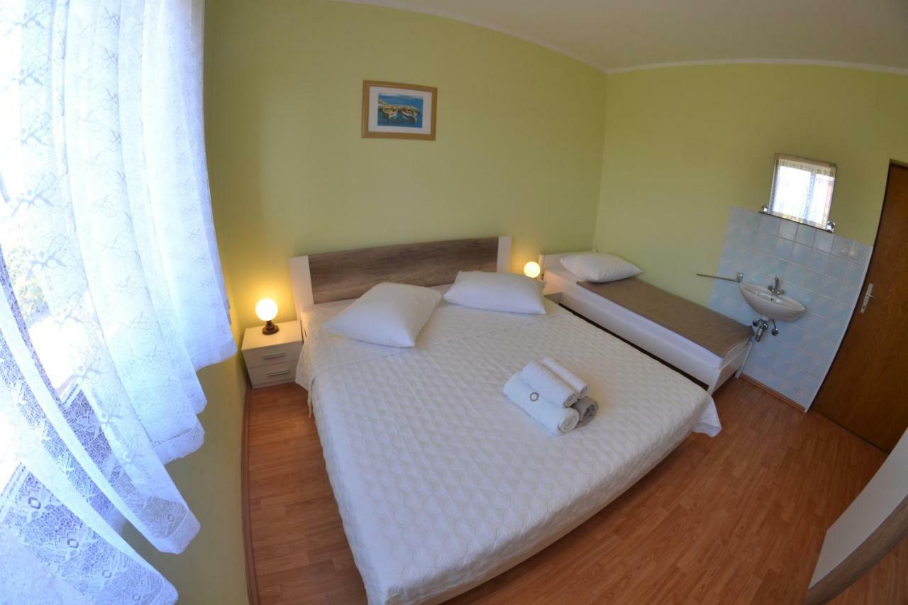 Apartman Jadranka Palit Екстер'єр фото