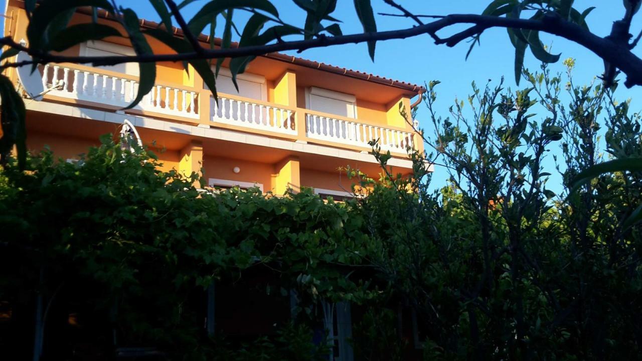 Apartman Jadranka Palit Екстер'єр фото