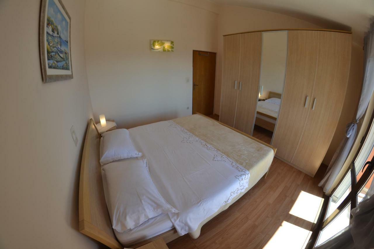Apartman Jadranka Palit Екстер'єр фото