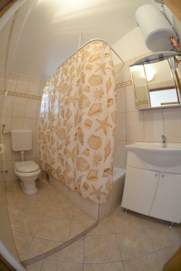 Apartman Jadranka Palit Екстер'єр фото